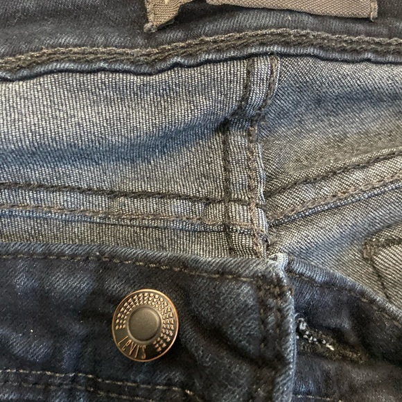 Blue Levi Jeans - Picture 4 of 6